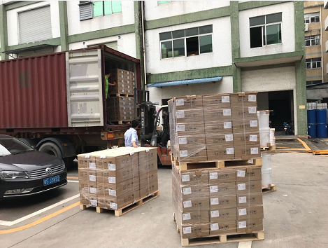 日夜趕工，只為白色液體硅膠“發(fā)貨”